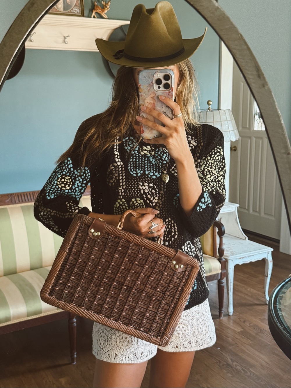 Woven Brown Rattan Picnic Basket bag Handbag